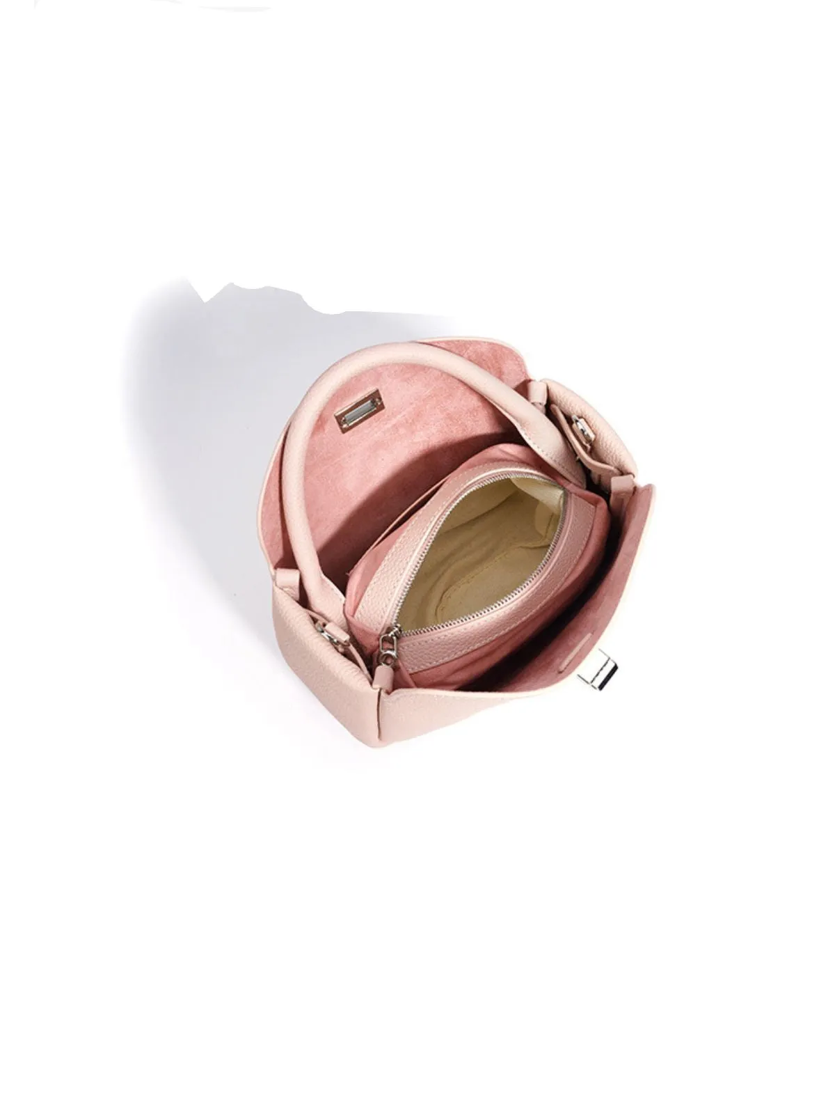 Curved Elegant Tote – Sculpted Leather Handbag