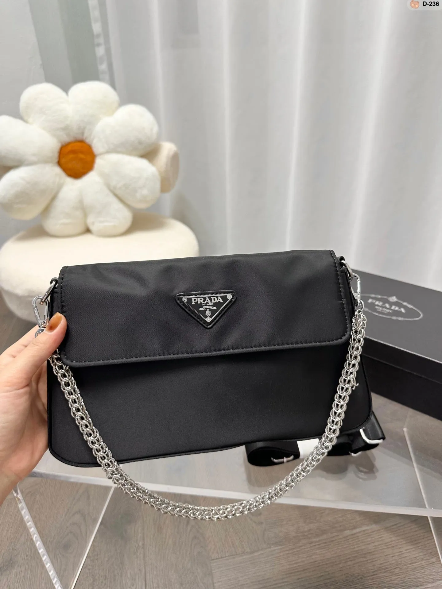 PD196 Shoulder Bag / 10.6x2x5.5inch