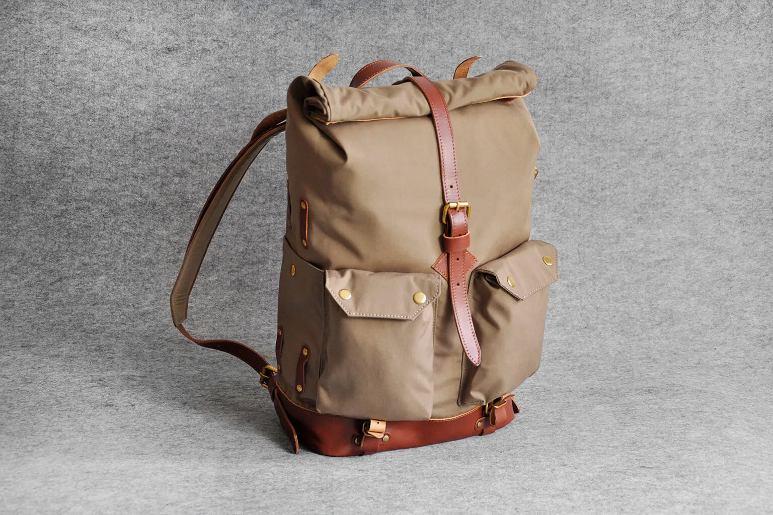 TRAVEL BACKPACK - khaki